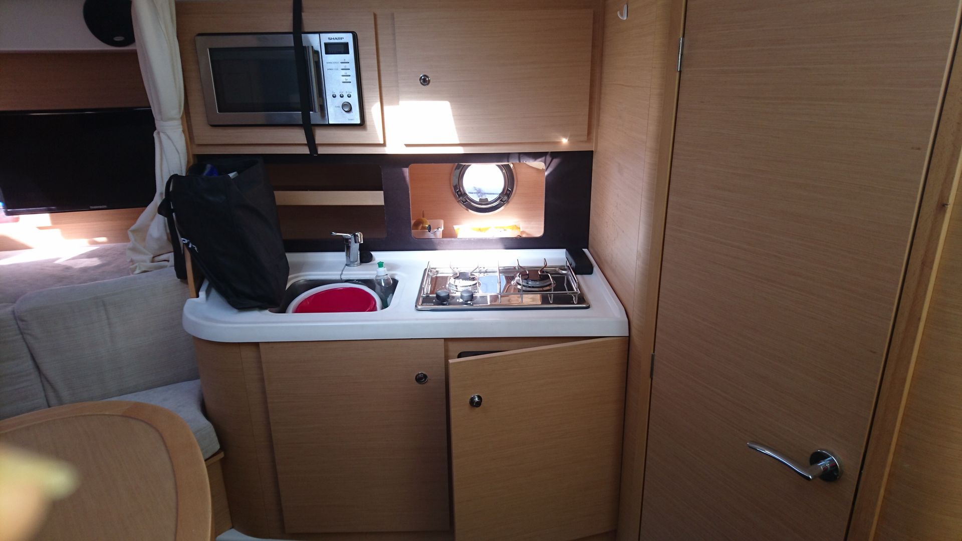 slider 2 Beneteau Monte Carlo 32 HT